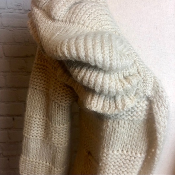 BGBCMaxAzria Sweater Jacket - Picture 3 of 4